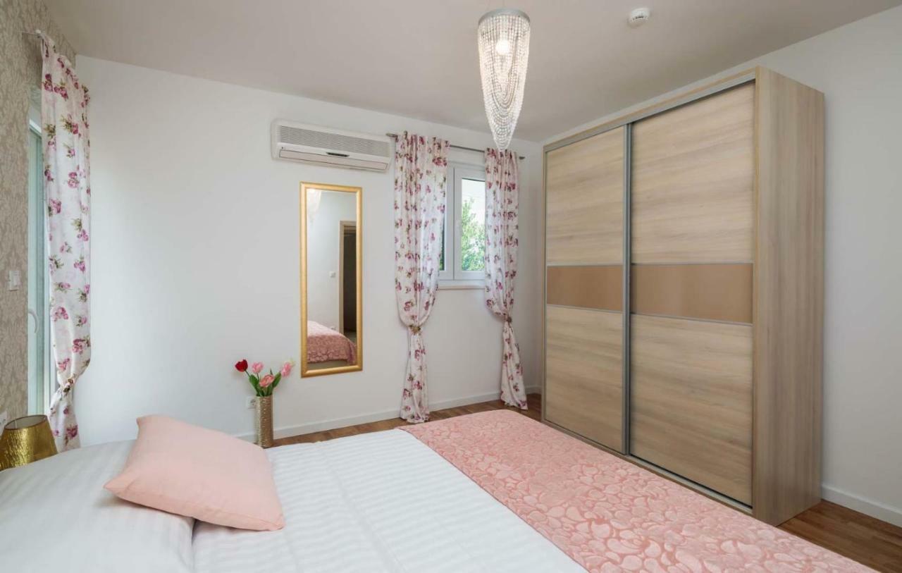 Villa" Arijana 2" Слатине Екстериор снимка